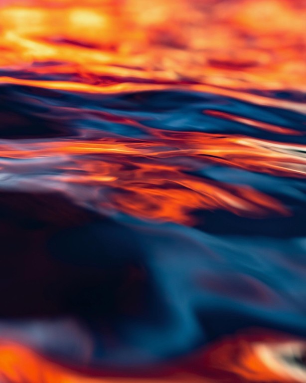 EL MAR TAMBIÉN ARDE